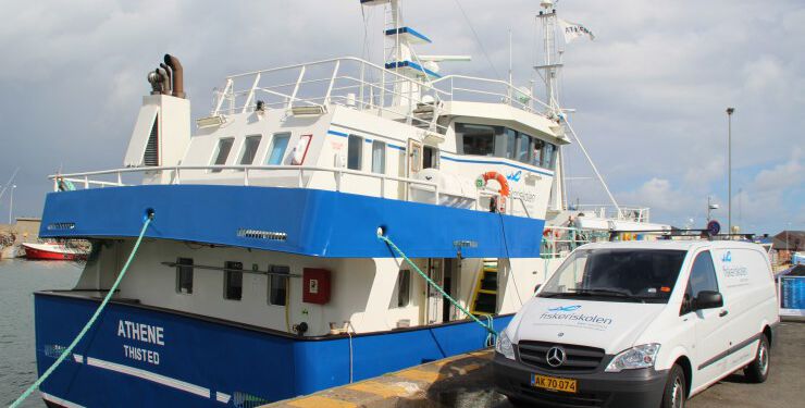 Skoleskibet Athene fra North Sea College i Hirtshals Havn. Foto: Arkiv.