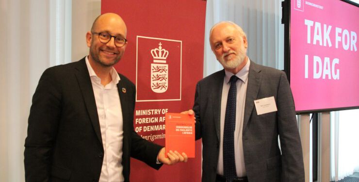 Udviklingsminister Rasmus Prehn og direktør Niel Jacobsen fra EUC Nord i Hjørring.