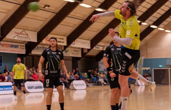 Sebastian Andersen, der med et kanonskud tre sekunder før tid sikrede Elitesport Vendsyssel det ene point i lørdags mod HC Odense. Foto: Kristian Hedegaard.