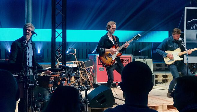 Folkeklubben har tidligere spillet ved Naturmødet i Hirtshals, men er nu også klar til Skagen Festival 2026. Foto: Arkiv.