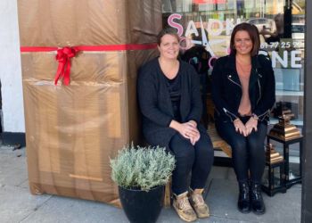 Stine til venstre og til højre Signe.