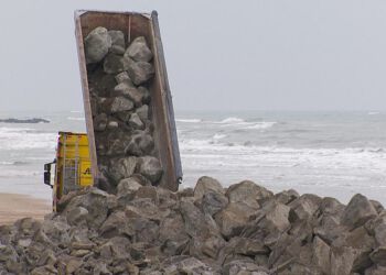 Sten til kystsikring ved Nørlev strand. Foto (arkiv): Ivan Johan Hansen.
