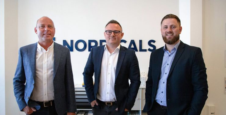 Henrik Adamsen (t.v.), Tommy Fuglsang og Simon Wiehl (t.h.) har store planer for erhvervsmarkedet i Vendsyssel, hvor stærke netværk og fagligheder i top skal åbne nye døre – lokalt og nationalt.