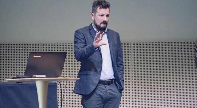 Socialdemokraten Thomas Klimek er
formand for Arbejdsmarkeds- og Uddannelsesudvalget.