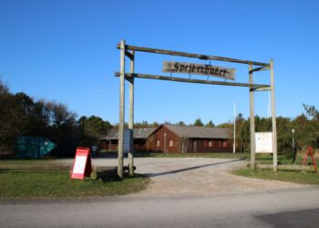 Loppemarked KFUM Spejderhuset Halvejen FlaskePosten 1