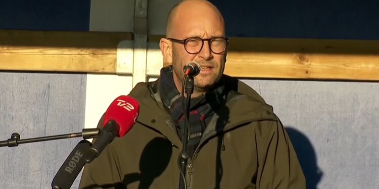 Fødevareminister Rasmus Prehn ved tratordemonstrationen lørdag i Hjørring.  Foto (arkiv): Elling.