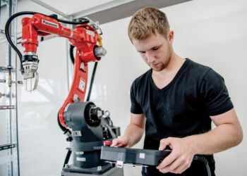 Undervisning i robotteknologi på EUC Nordvest. Foto: Arkiv.