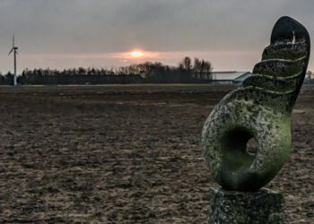En sprække i himlen varsler på sigt lysere dage, men onsdag også gråt og regn.... Foto (arkiv): Elling.