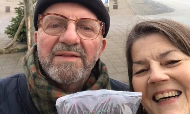 Inger Mortensen med honninghjerte og gemalen Ole Monty.