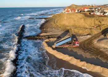 Sandfodring ved Lønstrup. Foto (arkiv): Henning Larsen.