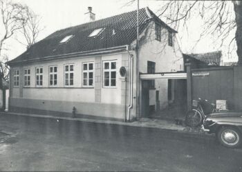 Museumsgade 5, 1972-1973. Bemærk, at gaden stadig er belagt med asfalt. Foto: Historisk Arkiv/VHM.