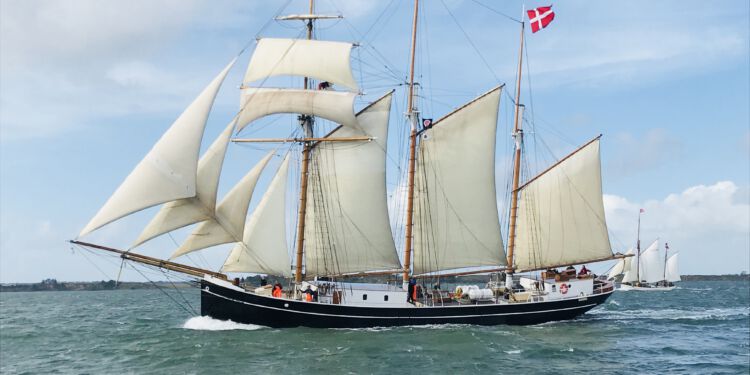 Den nostalgiske skonnert Maja.