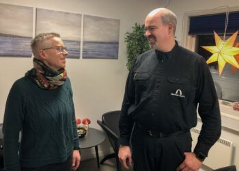 Lærlingekoordinator Anette H. Sørensen og direktør Peter R. Jørgensen fra Hirtshals Yard A/S.  
