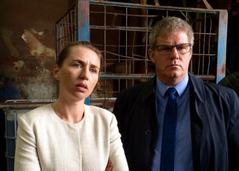 Socialdemokratiets statsminister Mette Frederiksen før coronakrisen i selskab med Hjørrings borgmester Arne Boelt. Foto: Arkiv.