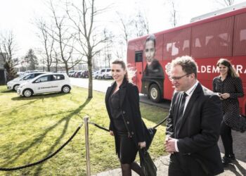 Statsminister Mette Frederiksen og formanden for Landdistrikternes Fællesråd, Steffen Damsgaard. Foto: Arkiv.