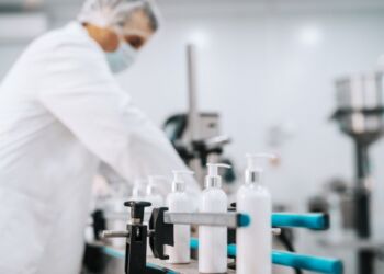 Det kan være svært at overskue lovgivningen, når det skal gå stærkt med en produktlancering. Men det kan koste virksomhederne dyrt ikke at overholde reglerne.