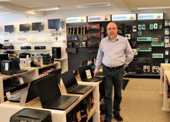 Tommy Høj ses her hos Høj Data på Nørregade i Hirtshals. Foto: Arkiv.