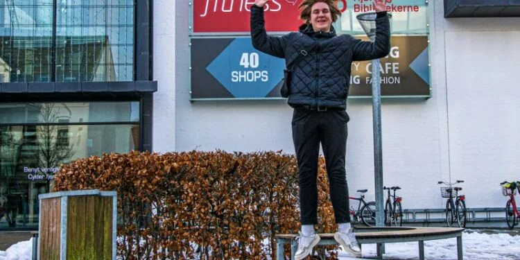 Ung mand med mod på livet... (foto: Elling)