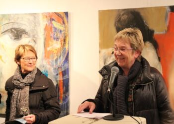 Marianne Jelved under et besøg hos Galleri Tornby ved Tversted. Foto: Arkiv.