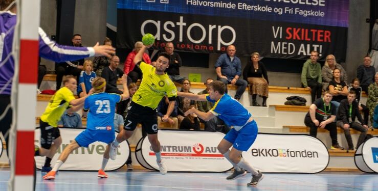 Casper Holmen bryder igennem og scorer et af sine seks mål i hjemmekampen mod Skovbakken i oktober sidste år. Foto: Kristian Hedegaard.