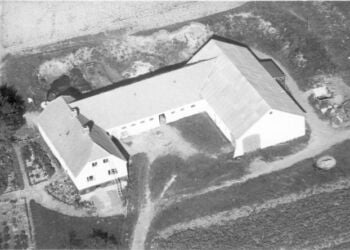 Luftfoto af Højen fra omkring 1951.