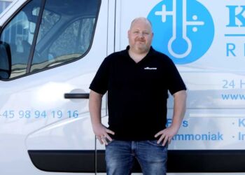 Jens Lund Madsen er fortsat manden med den sikre hånd på rattet hos Kølemadsen A/S. Foto: Arkiv.