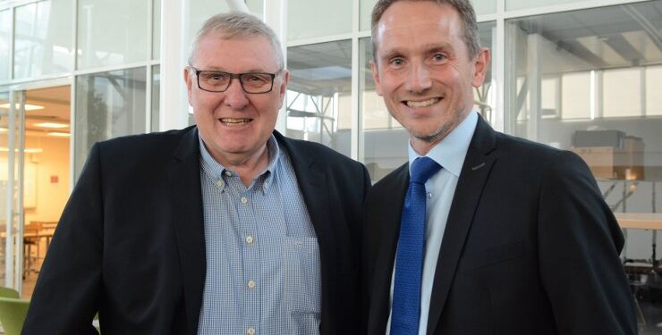 Kristian Jensen ses her i selskab med Jørgen Christensen, som er gruppeformand for Venstre i Hjørring Kommune. Foto (arkiv): Privat.