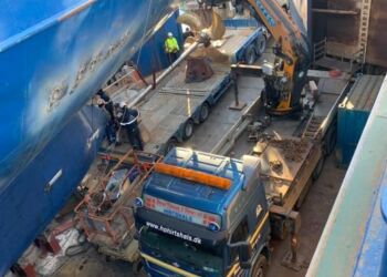 Henry Petersen & Sønner bistår Hirtshals Yard i dokken ved Hordafor VI.