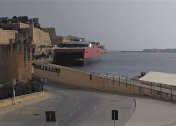 Fjord FSTR i Valetta havn på Malta. Foto: Screendump.