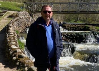 Michael Engbjerg ved fisketrappen i Bindslev. Foto: Privat.