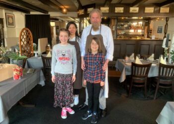 Datteren Nina, Klerly, Åge og sønnen Sofus på Tannishus.