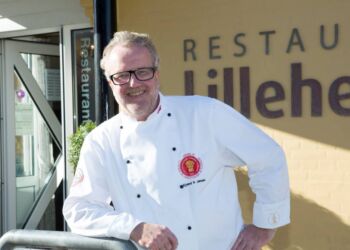 Indehaver Ejvind Kjeldsen Jensen ved Restaurant Lilleheden. Foto: Arkiv.