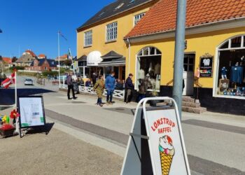 Lønstrup i højsæsonen. Foto: Arkiv.