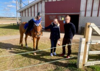 Den afgående formand Morten Bendt Jakobsen ses her sammen med datteren Anne og hustruen Malene på Landlyst. Foto: Arkiv.