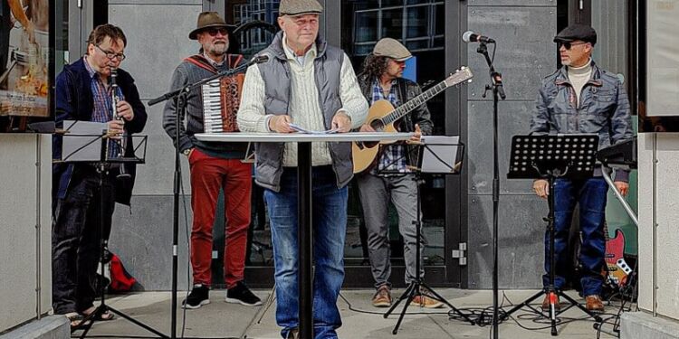 Jørgen Bing fra SF i Hjørring har tidligere deltaget i demonstration på Springvandspladsen. Foto (arkiv): Elling.