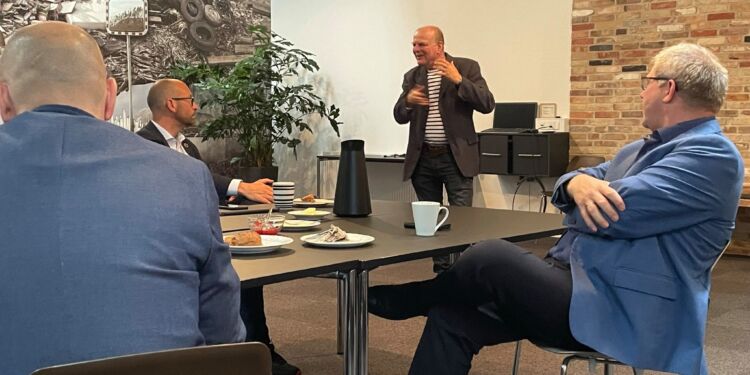 Fødevareminister Rasmus Prehn (S), Jørgen Bing (SF) og borgmester Arne Boelt (S). Foto: Hjørring Kommune.