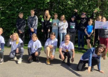 Eleverne i 5. klasse på Lendum SKole var blandt de mange landet over, der kastede sig ud i Naturjaten under Naturmødet i Hirtshals.