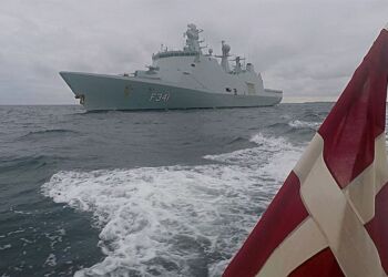 Fregatten Absalon. Foto (arkiv): Steffen Fog.