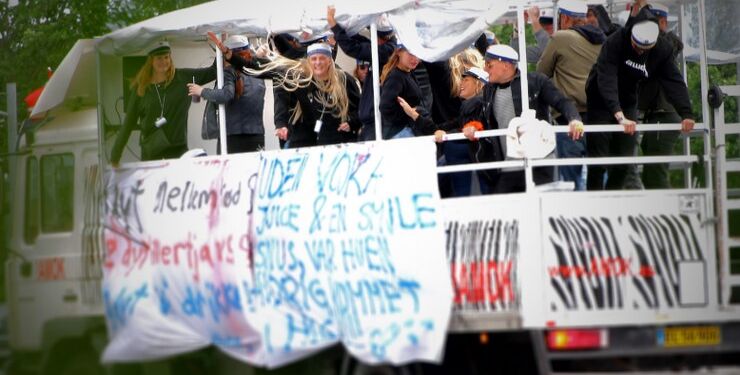 54 procent af de 18-34 siger, at de har følt sig presset til at drikke mere, end de havde lyst til. Foto: Colourbox.