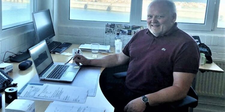 Konstitureret havnedirektør Andreas Duus på kontoret i Hirtshals. Foto: Lærke Hjort Dahl Jensen.