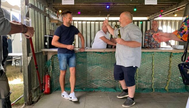 Niels Kristoffer Vadsager Nielsen og Jens Lund Madsen var i lighed med mange andre i hopla hos Tornby Bjergelav.