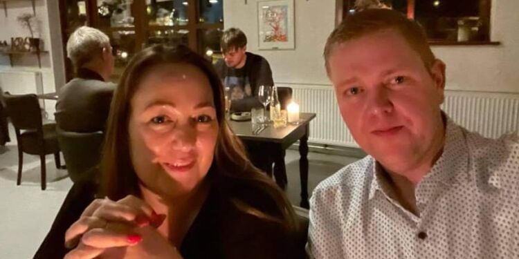 Mark Christensen og fru Jette valgte i går aftes at fejre jubilæet på Restaurant Abstrakt i Hirtshals. Foto: Privat.