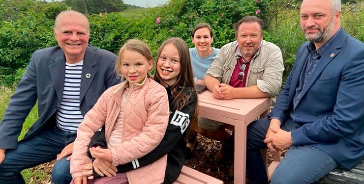 Politikerne Jørgen Bing (SF) og Per Hyldal (DF) fra Hjørring byråd til klimamiddag hos familien i Lønstrup.