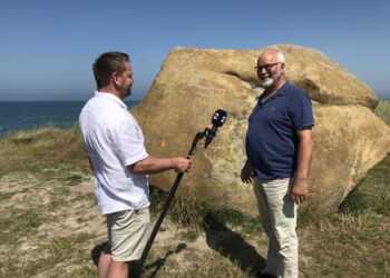 John Kongerslev i snak med journalisten fra Nyheterne på TV2 Norge.