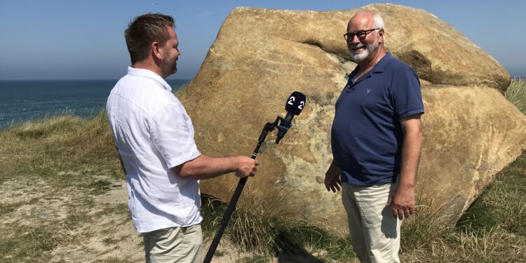 John Kongerslev i snak med journalisten fra Nyheterne på TV2 Norge.
