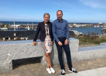 Laila Zielke, turistchef i Hirtshals og Peter Krusborg, direktør i Destination Nordvestkysten. Foto: Arkiv.