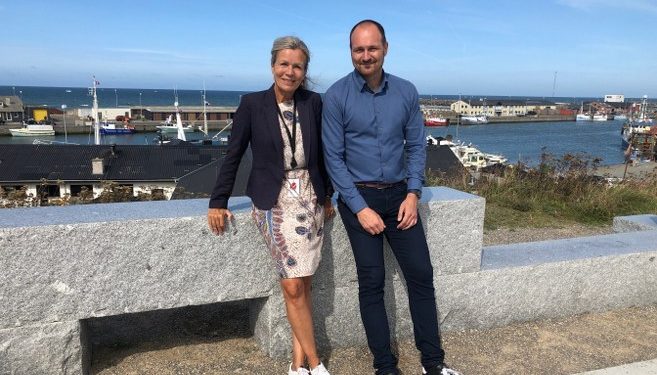 Laila Zielke, turistchef i Hirtshals og Peter Krusborg, direktør i Destination Nordvestkysten. Foto: Arkiv.