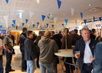 Festligt samvær under jubilæumsreception hos Hirtshals Boldklub. Foto: Arkiv.