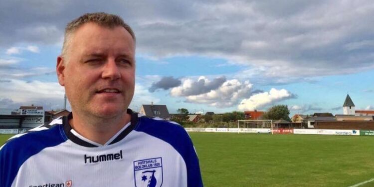 Dan Andersen i trøjen for det succesombruste hold i turneringen for Veteran Old Boys. Foto: Arkiv.