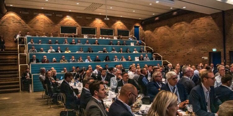 Omkring 200 gæster til konference om udviklingen af Hirtshals Havn 2.0. Foto: Elling.